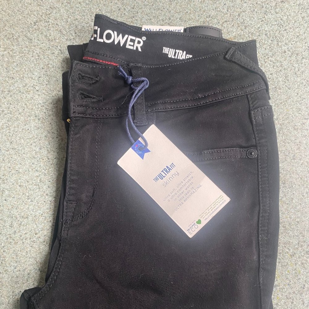 Kohls Black Skinny Pants- Size: 7
